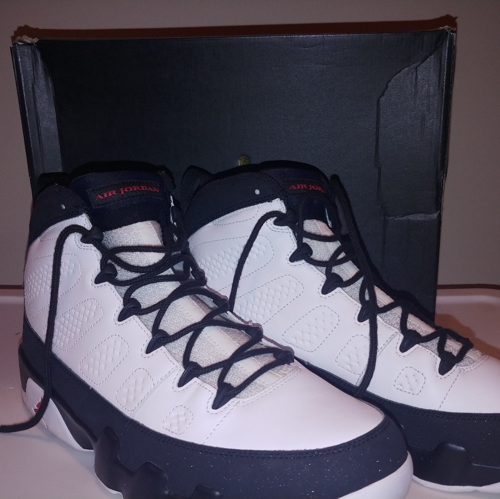 Air Jordan 9 Retro